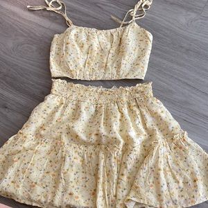 Floral crop top and skirt set